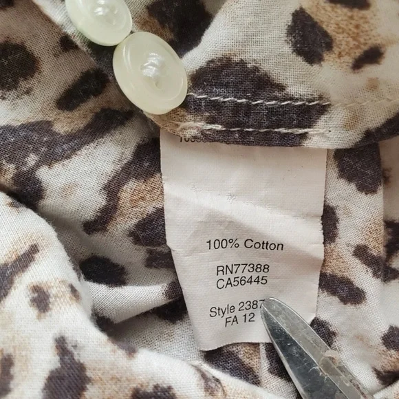 J. Crew “The Perfect Shirt” 100% Cotton Leopard Print Button Up Size XL - Picture 6 of 6